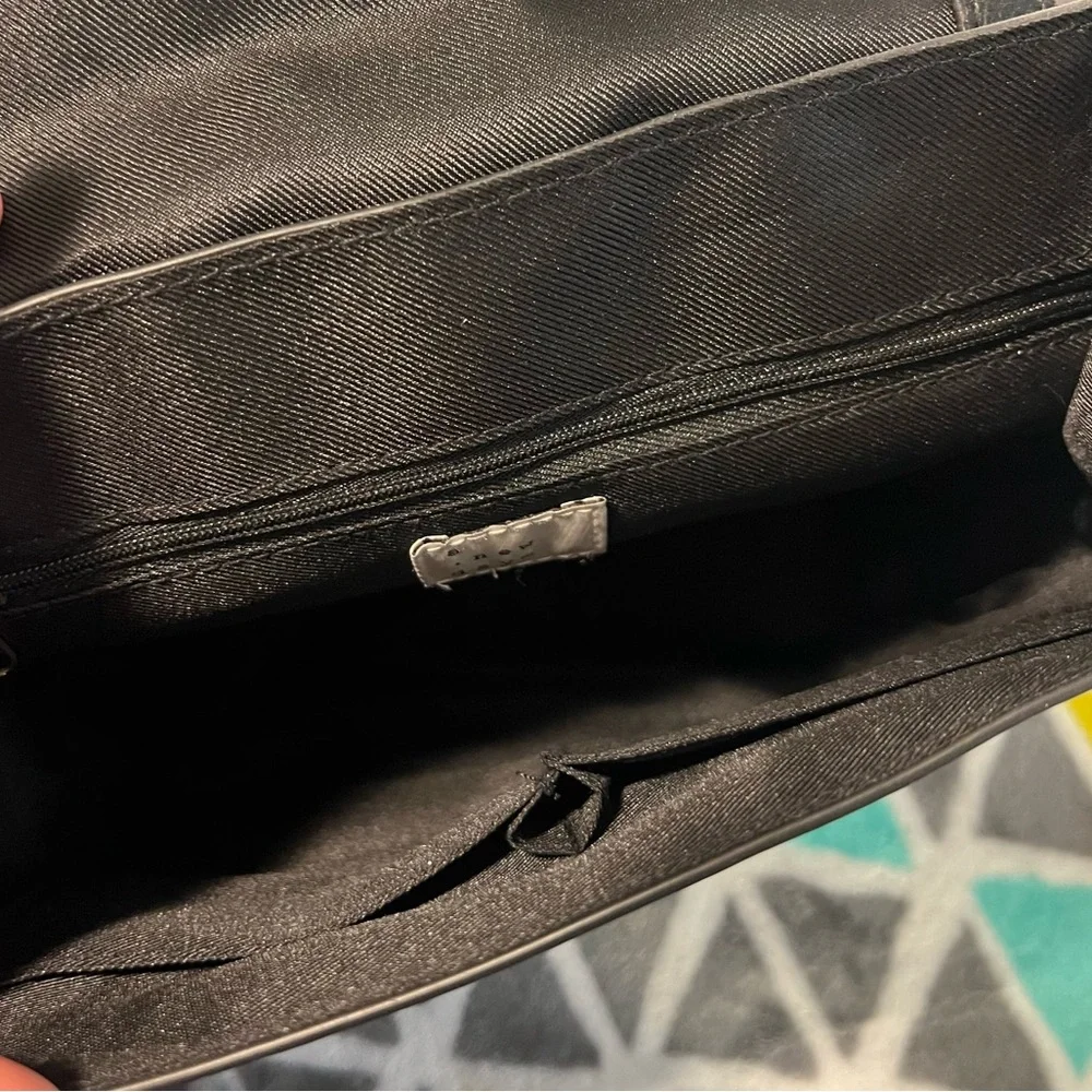 2-in-1 crossbody/backpack bag